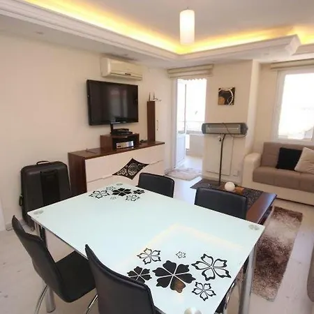 Oba Beach Apartmán *